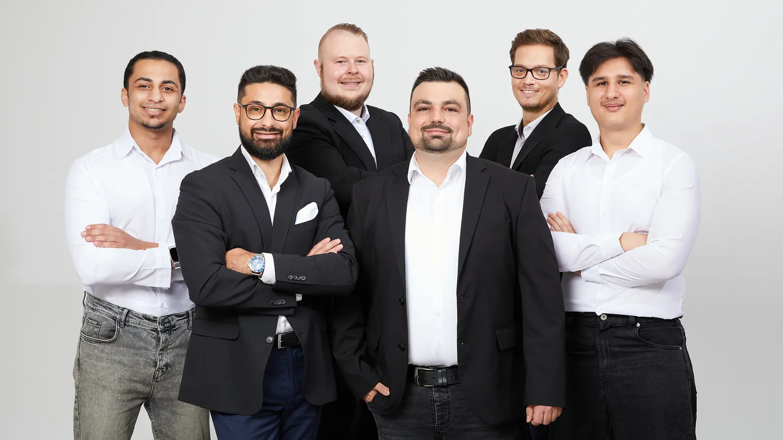 Das Wolkenbunker-Team: sechs Cloud-Expert:innen aus Hamburg